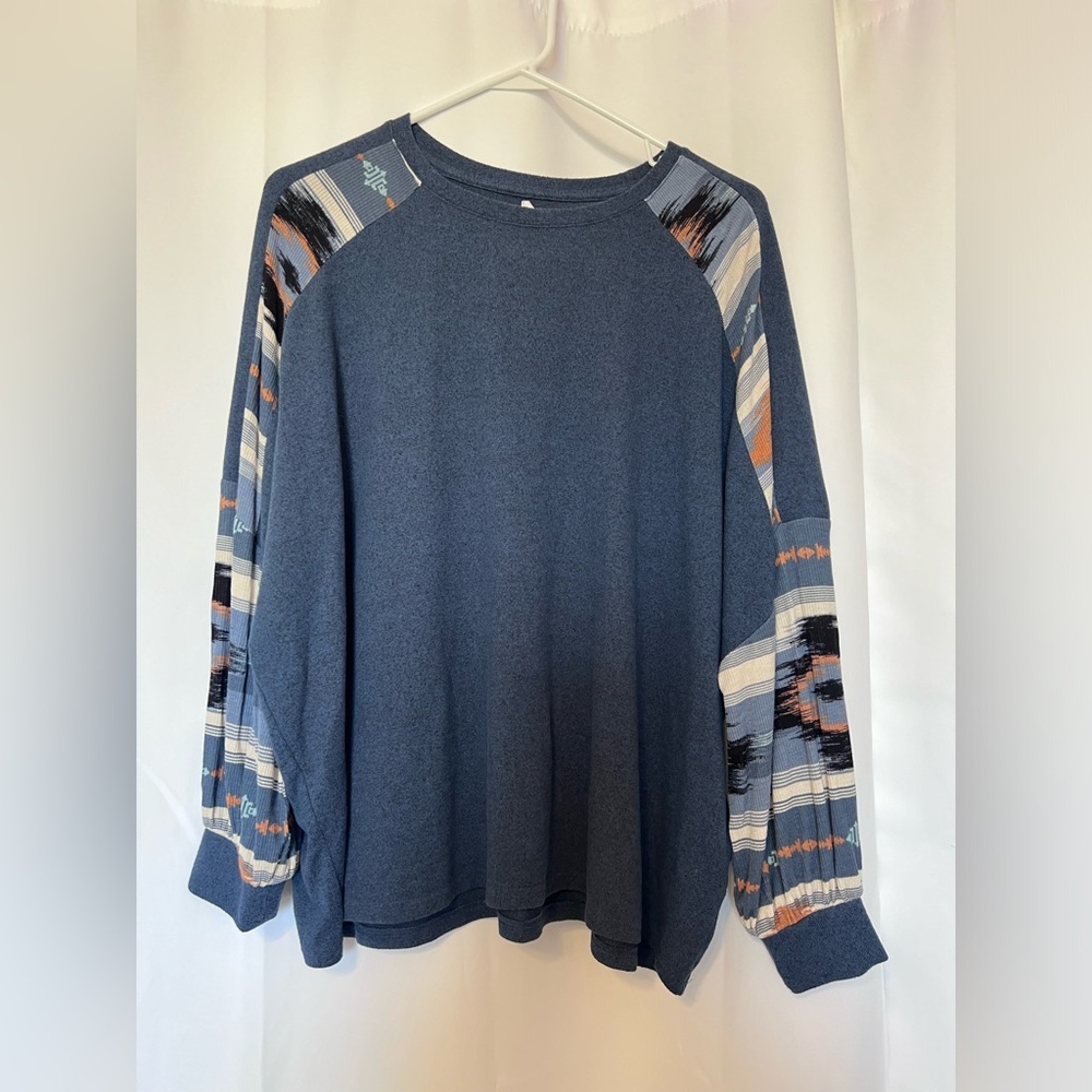 Maurice’s long sleeve top. Southwest vibe. Worn a couple times. Size Large.